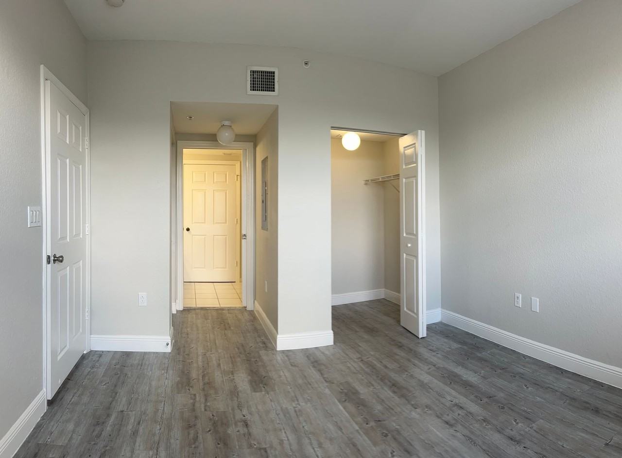 City Center Apartments - Photo 4 of 24