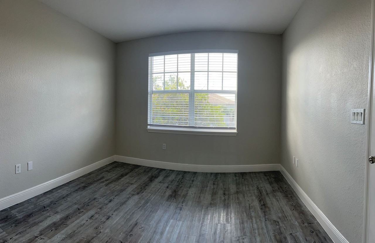 City Center Apartments - Photo 5 of 24