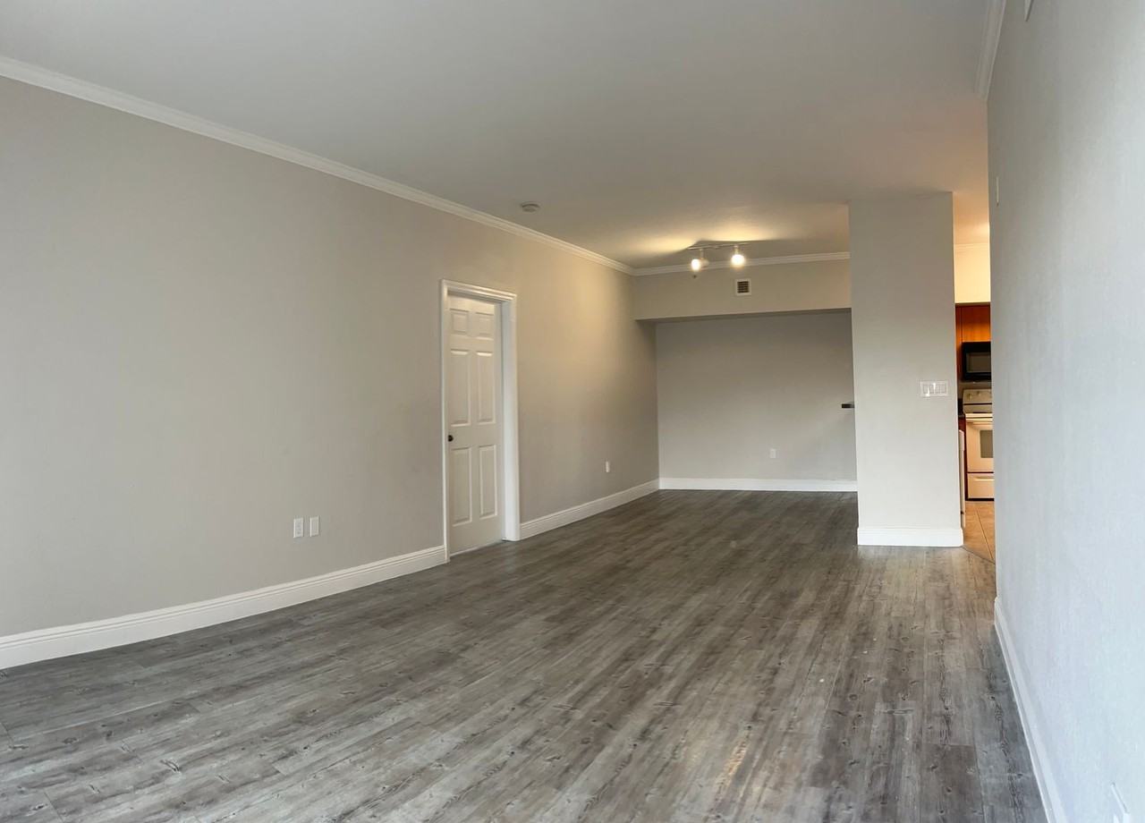 City Center Apartments - Photo 6 of 24