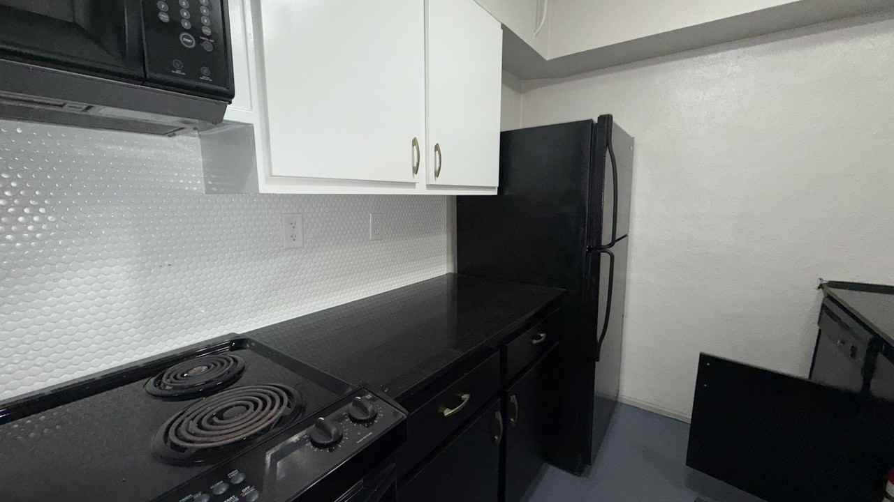 Memorial (5400) - Photo 2 of 50