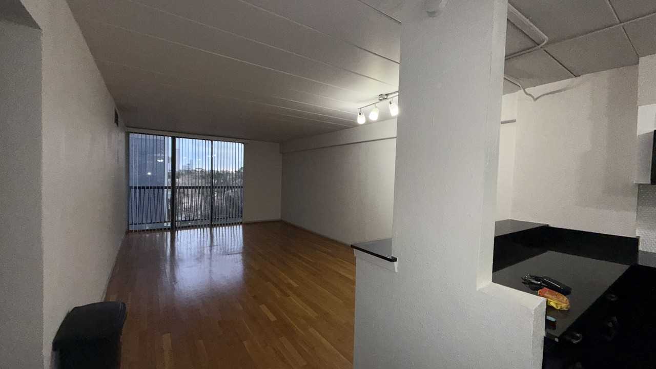 Memorial (5400) - Photo 7 of 50