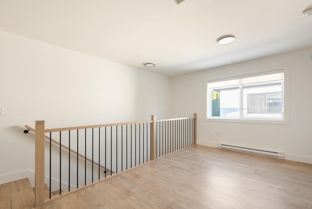 800 Walls Avenue - Photo 6 of 10