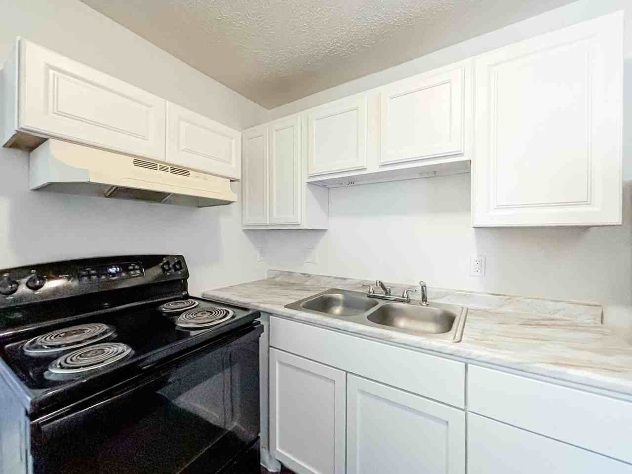 2850 Harrison Avenue - Photo 2 of 10
