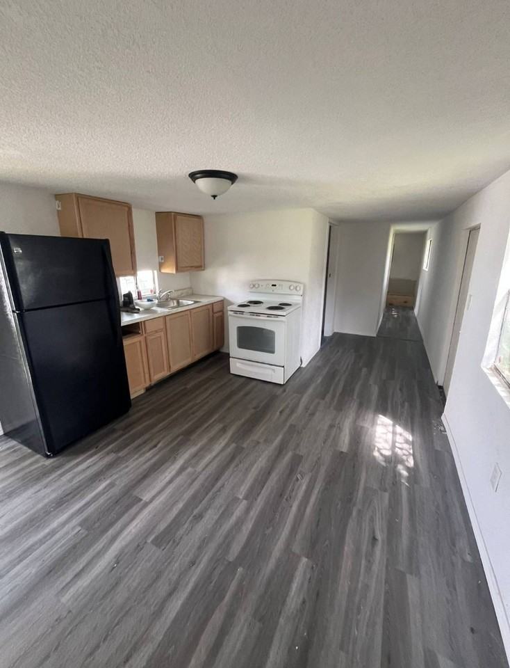 BEACH PINES  30 Wafford Street - Photo 5 of 5