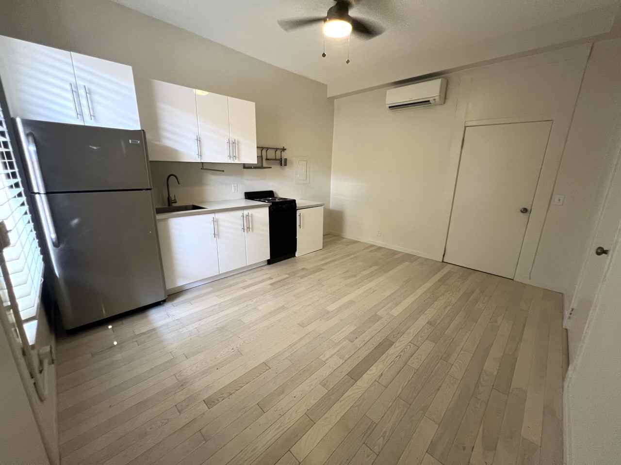 Blue Star - Photo 4 of 12