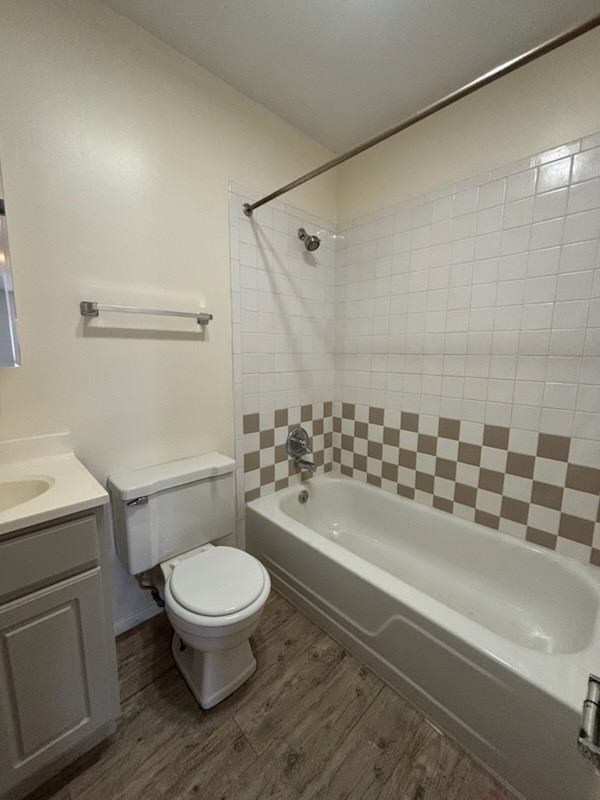 Tecumseh Townhomes - Photo 4 of 7