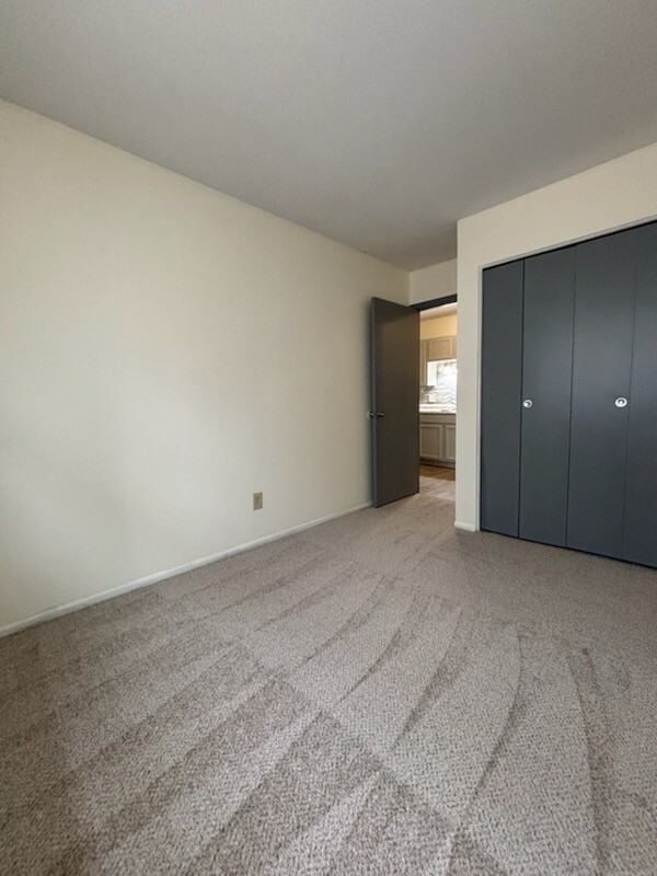 Tecumseh Townhomes - Photo 5 of 7