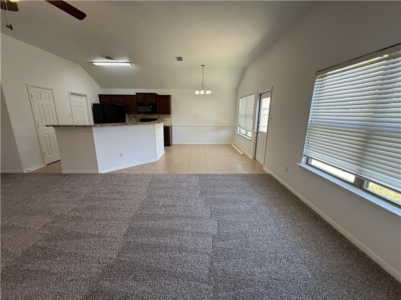 531 Parkfield Ln - Photo 6 of 11