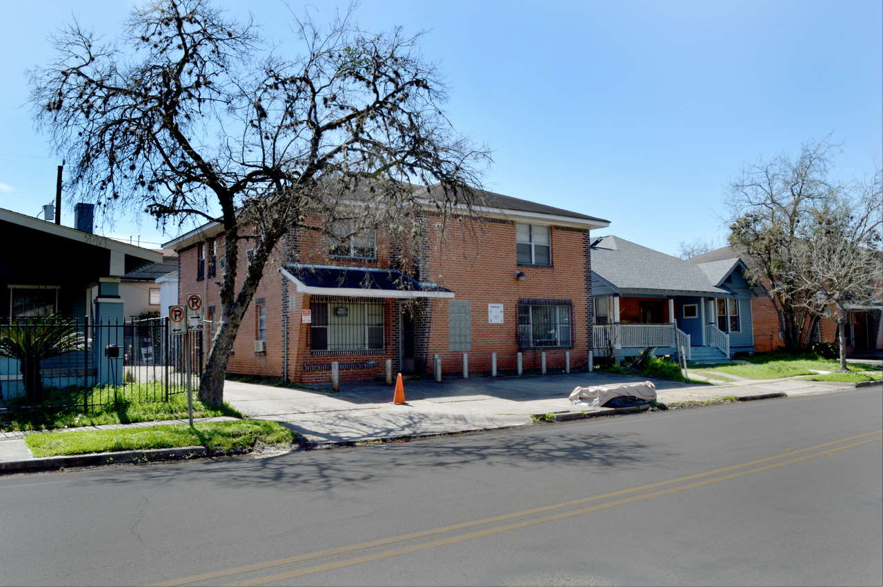 4720 Polk St. - Photo 5 of 6