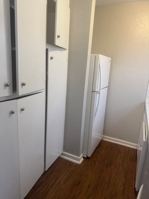 5220 Weber Road - Photo 5 of 9