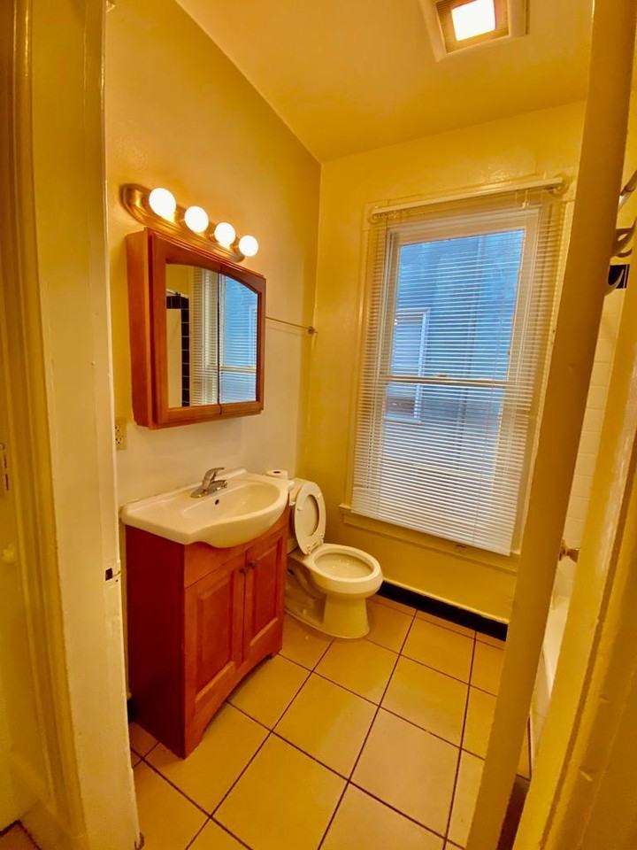 2417 Blake Street - Photo 7 of 11