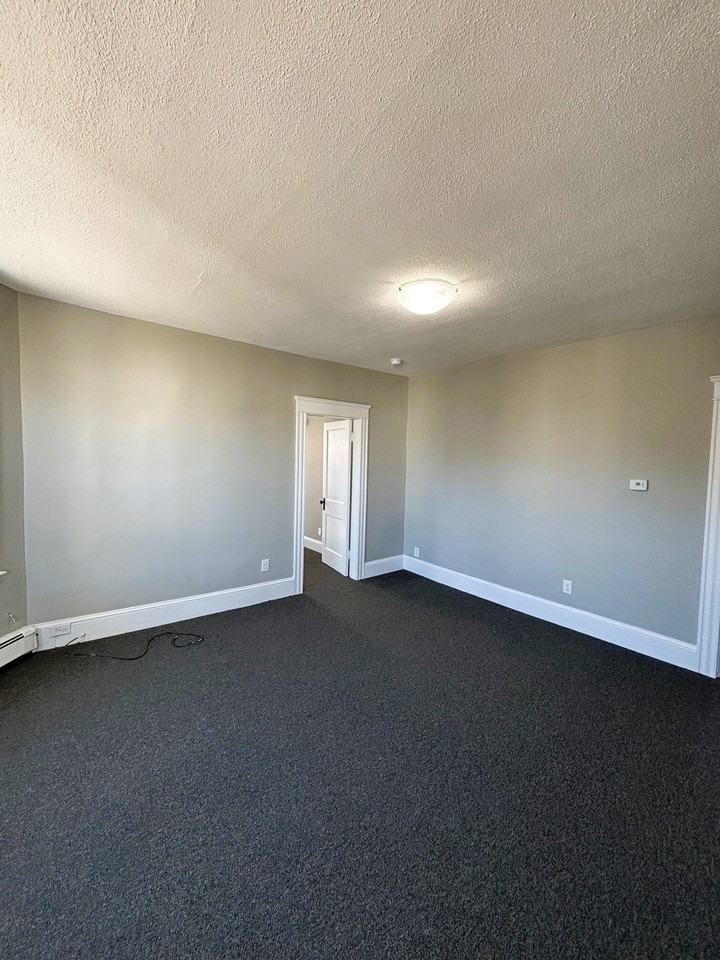 Burnside - Photo 2 of 28