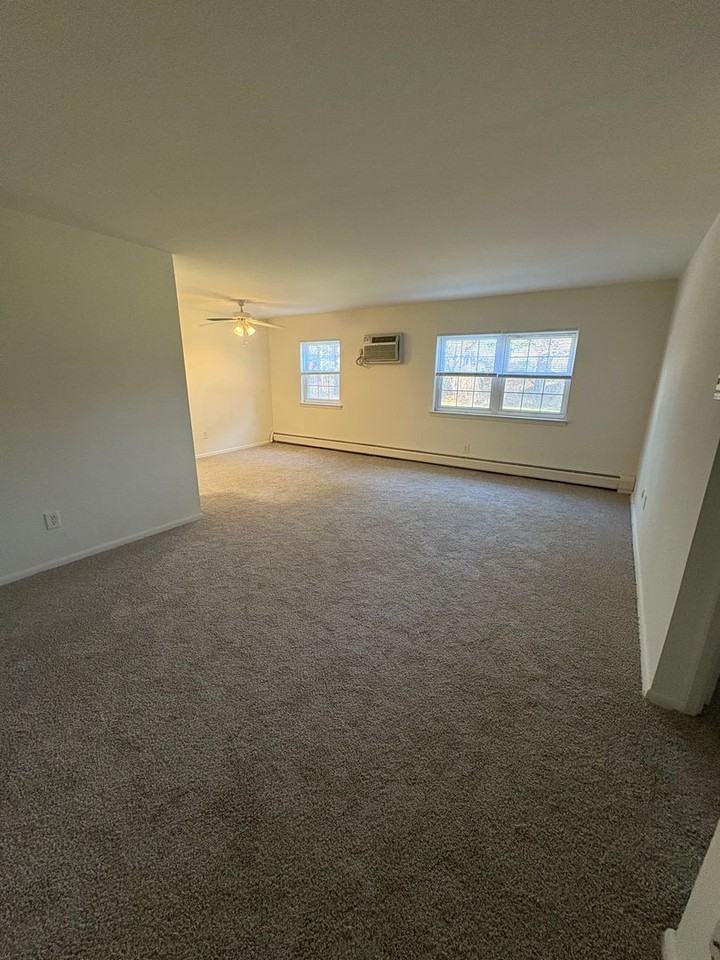 Willow Ridge Apartments - Photo 4 of 41