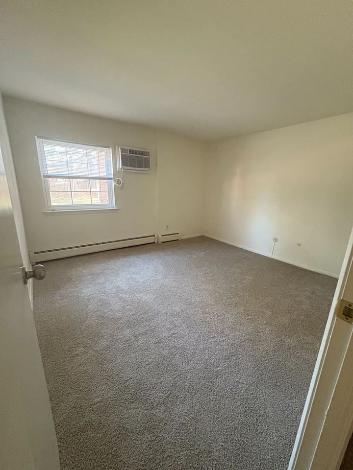 Willow Ridge Apartments - Photo 5 of 41