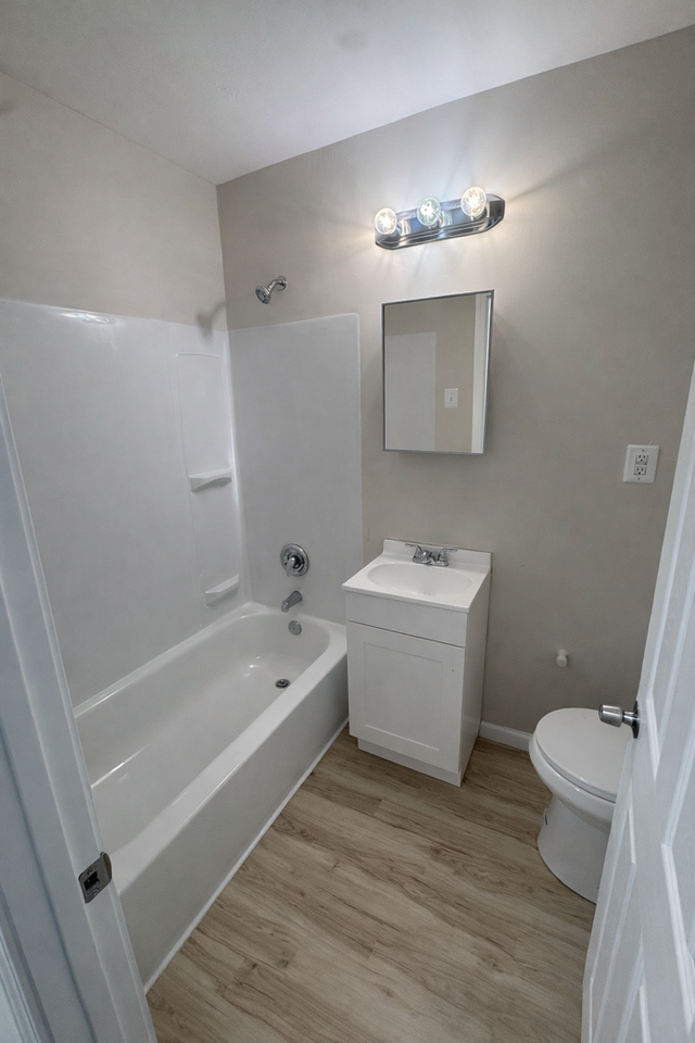 2012 Russell Ave Apt C1 #C1 - Photo 6 of 6