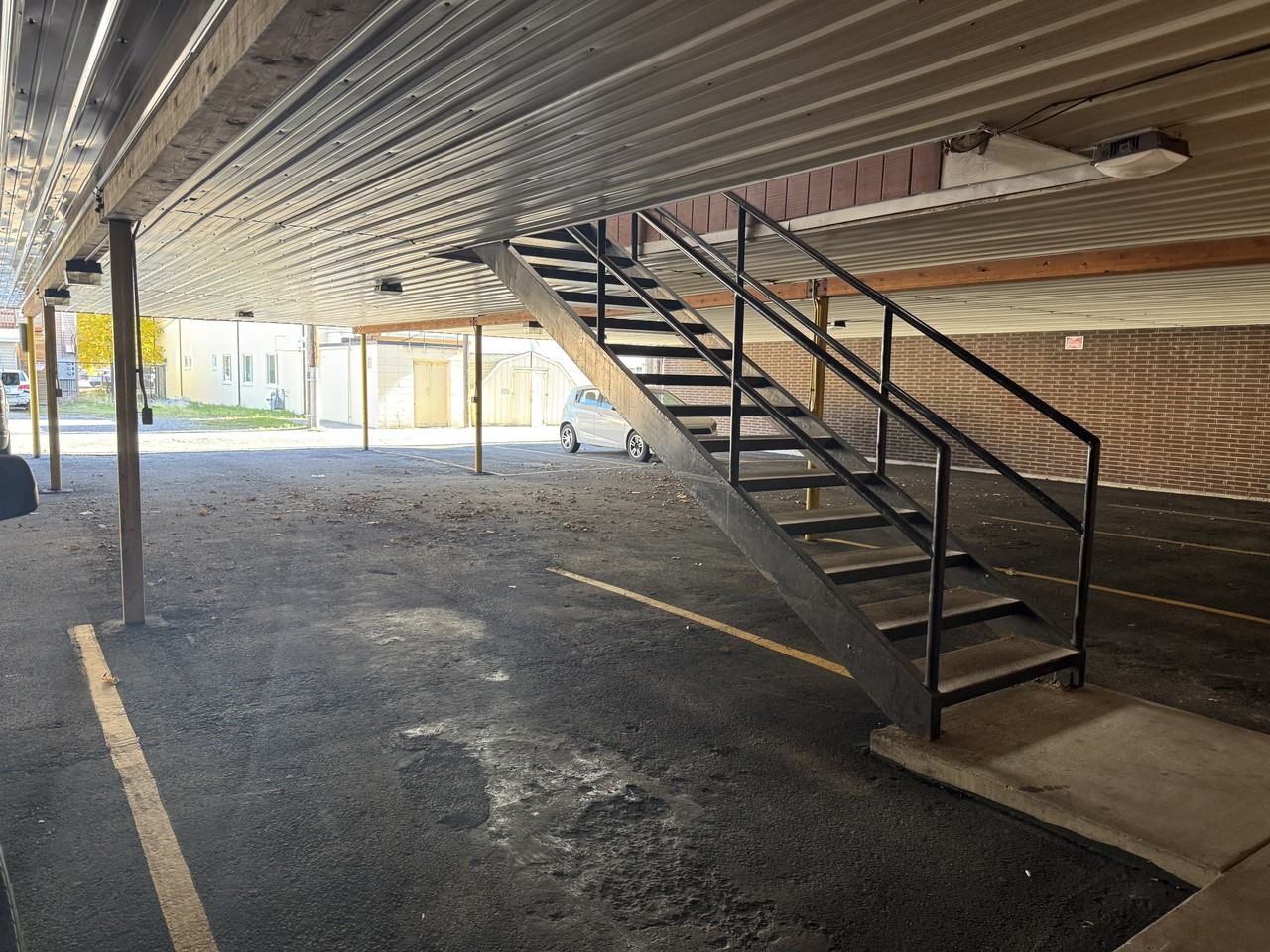 211 North 34th Street - Photo 4 of 28