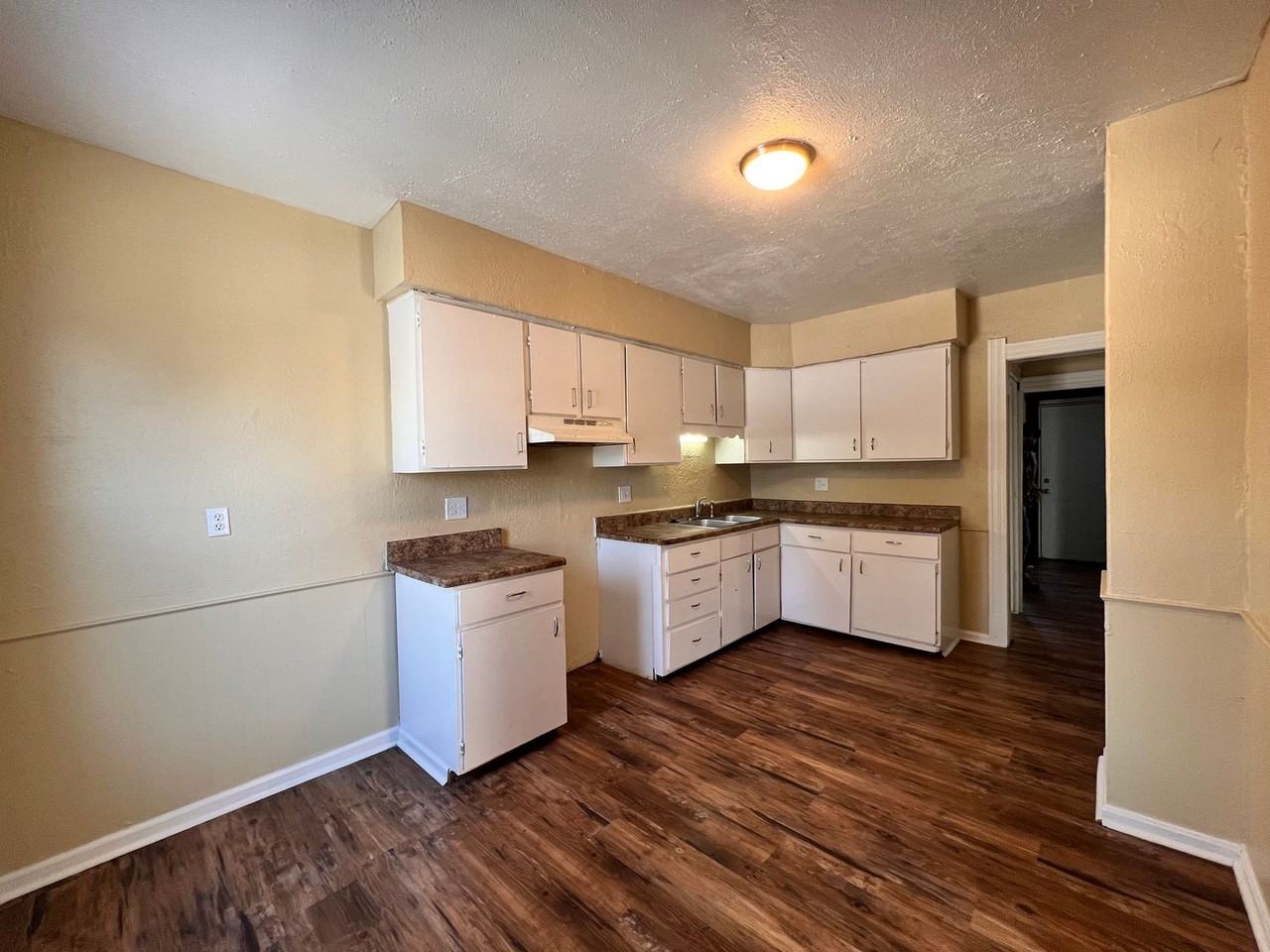 437 Hiett Ave - Photo 6 of 13