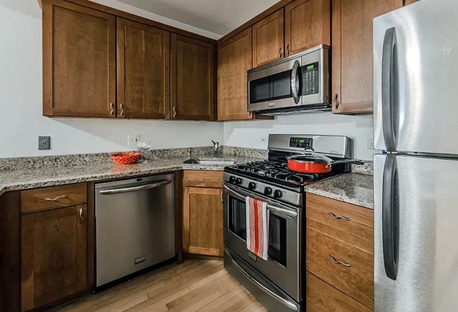 N Dewitt Pl & E Chestnut St - Photo 2 of 18