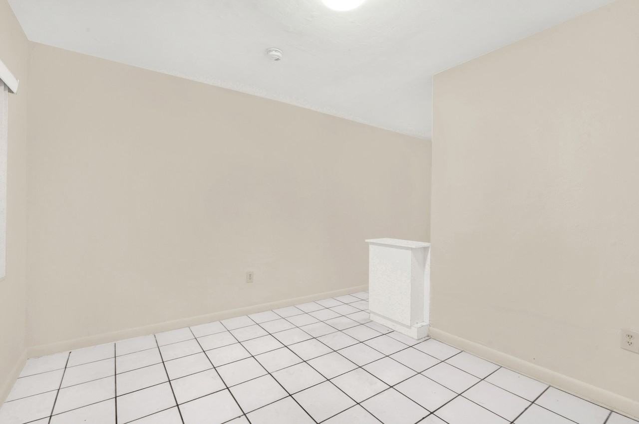 426 Santander Ave. - Photo 2 of 13