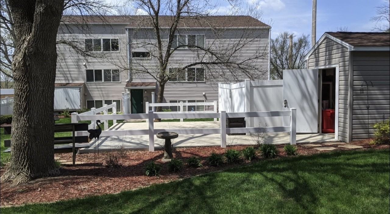 Waterloo Road 1706-1720 - Photo 7 of 8