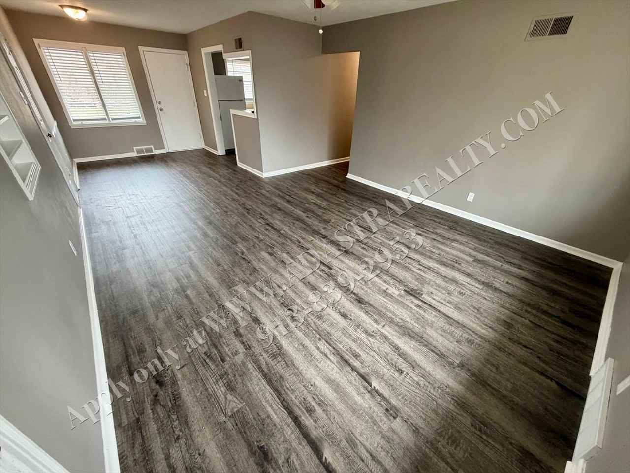 9706 E 65th Ter - Photo 4 of 17