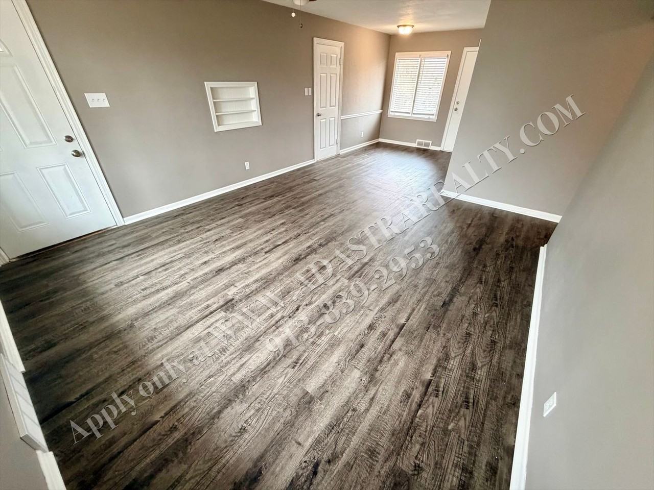 9706 E 65th Ter - Photo 5 of 17