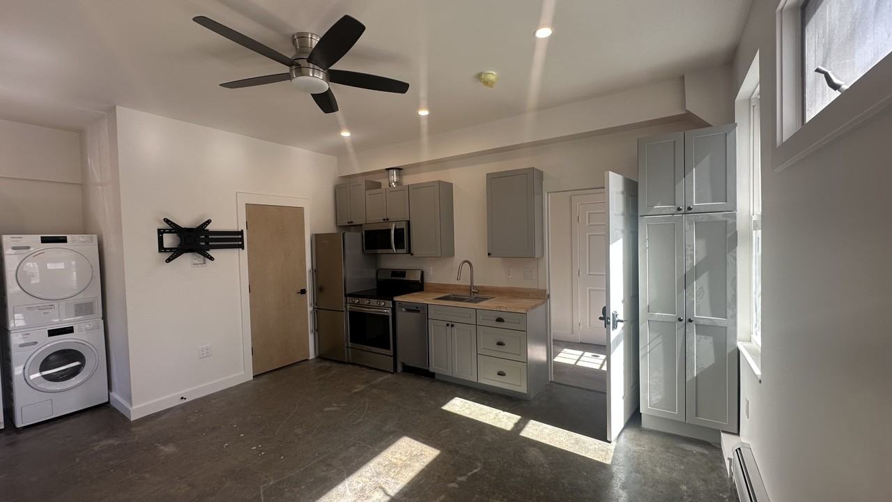 9 Johnson Lane - Photo 6 of 9