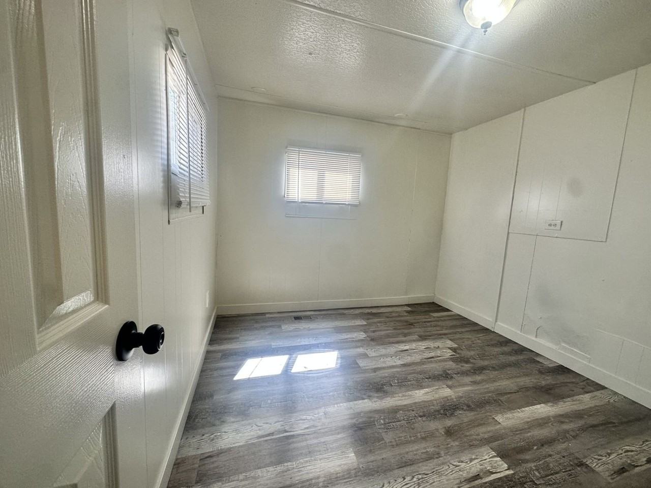 Springville Flats Residences - Photo 6 of 9