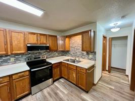 featured image of 416 W Mill St