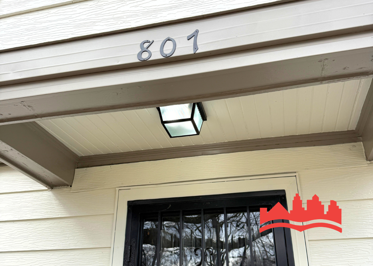 807 Maria St - Photo 2 of 15
