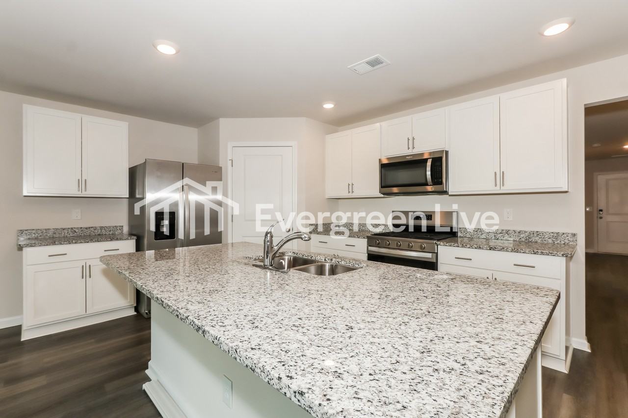 1224 Beechridge Ct - Photo 6 of 16