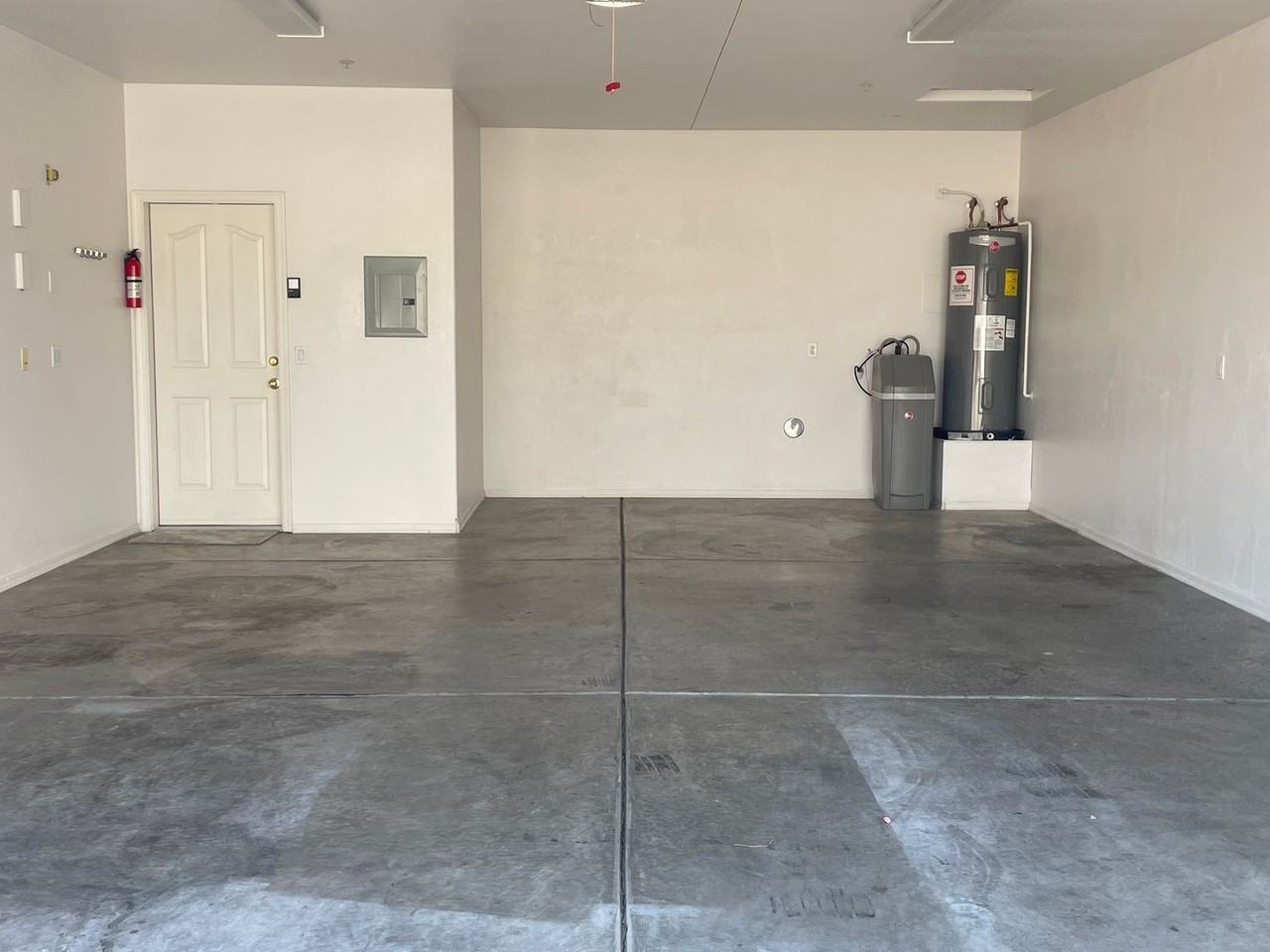 1335 Lake Havasu Ave N - Photo 6 of 26