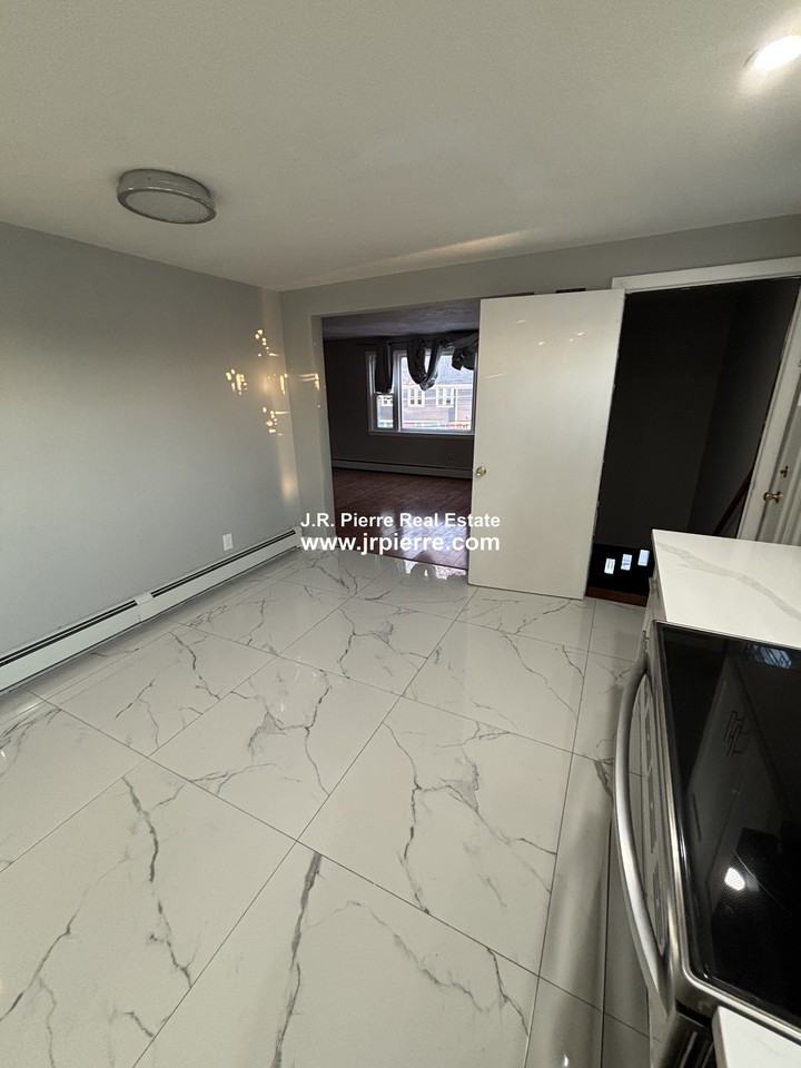 100 Bonner Ave #2 - Photo 5 of 21