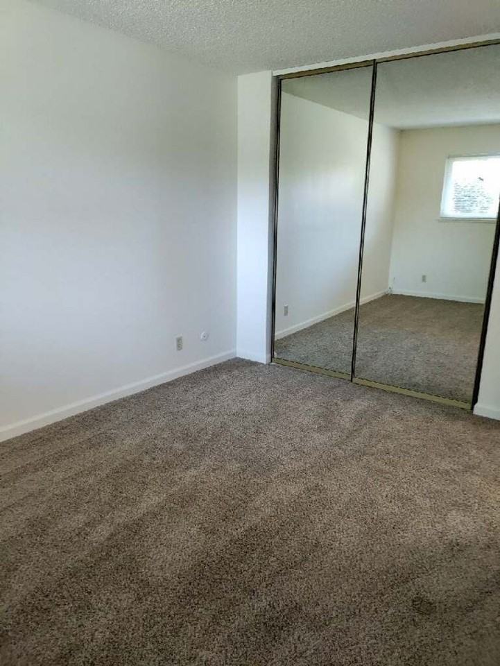 002 - Tiburon Apartments - Photo 4 of 8