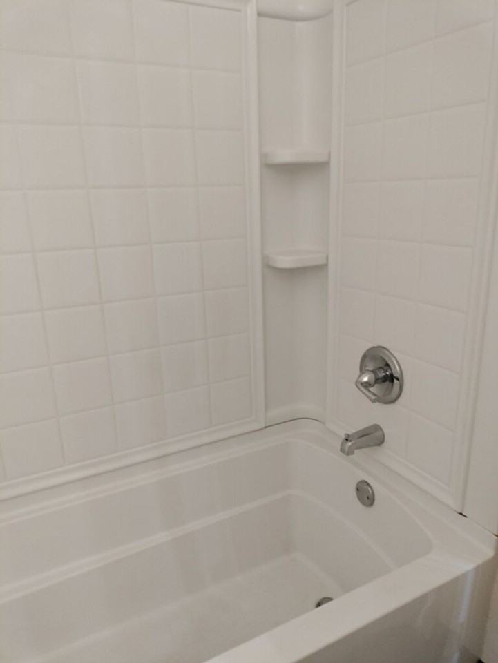 002 - Tiburon Apartments - Photo 7 of 8