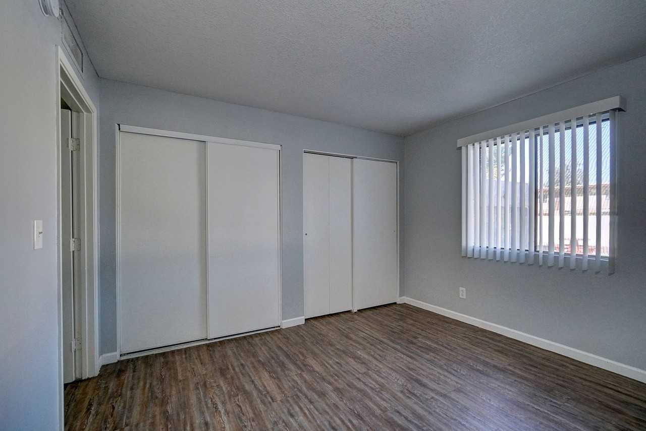 3949 E Monte Vista Drive - Photo 5 of 8