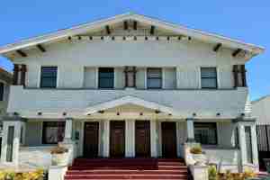 featured image of 1433 W 24th St