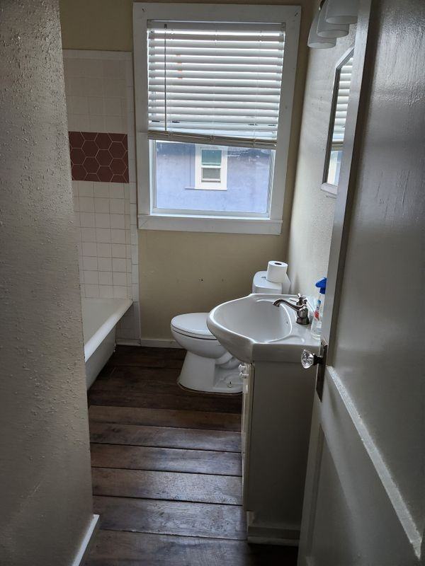 731 Avenue A Sw ##B - Photo 4 of 13