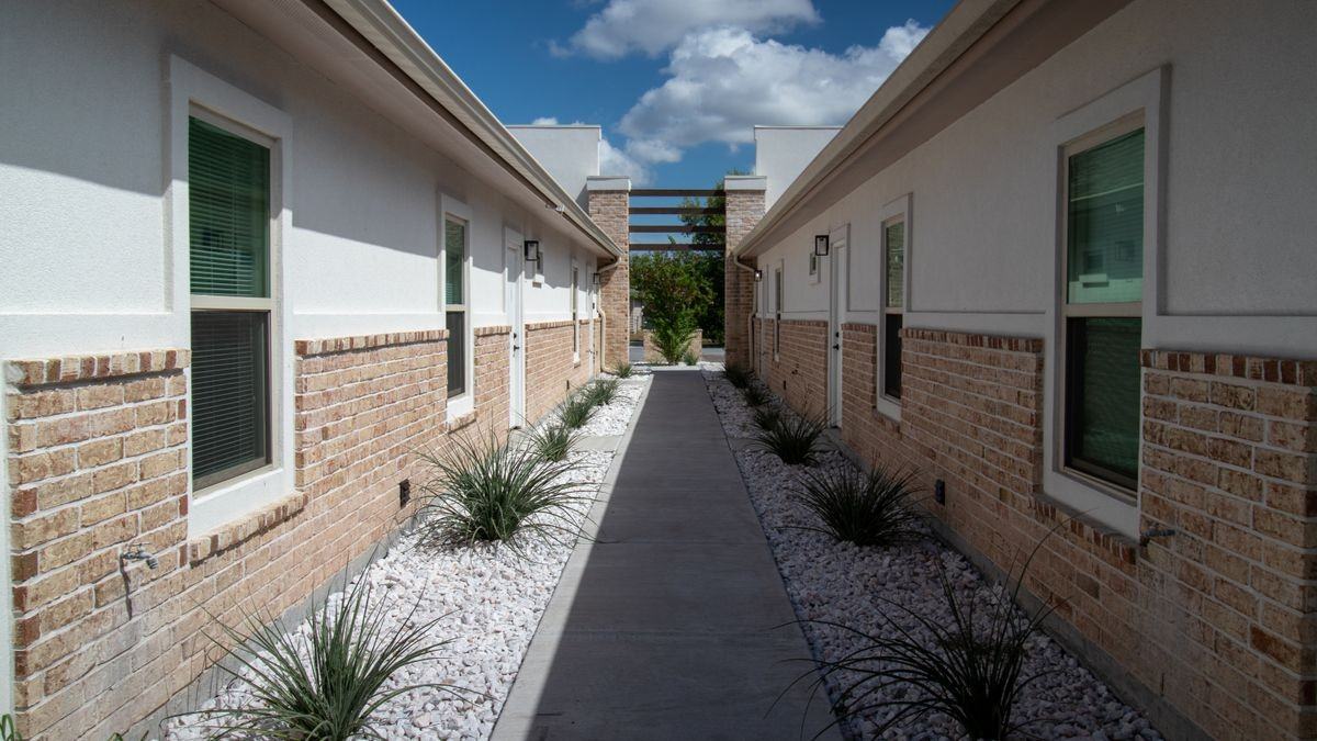 312 E Magnolia Ave ##2 B - Photo 3 of 27