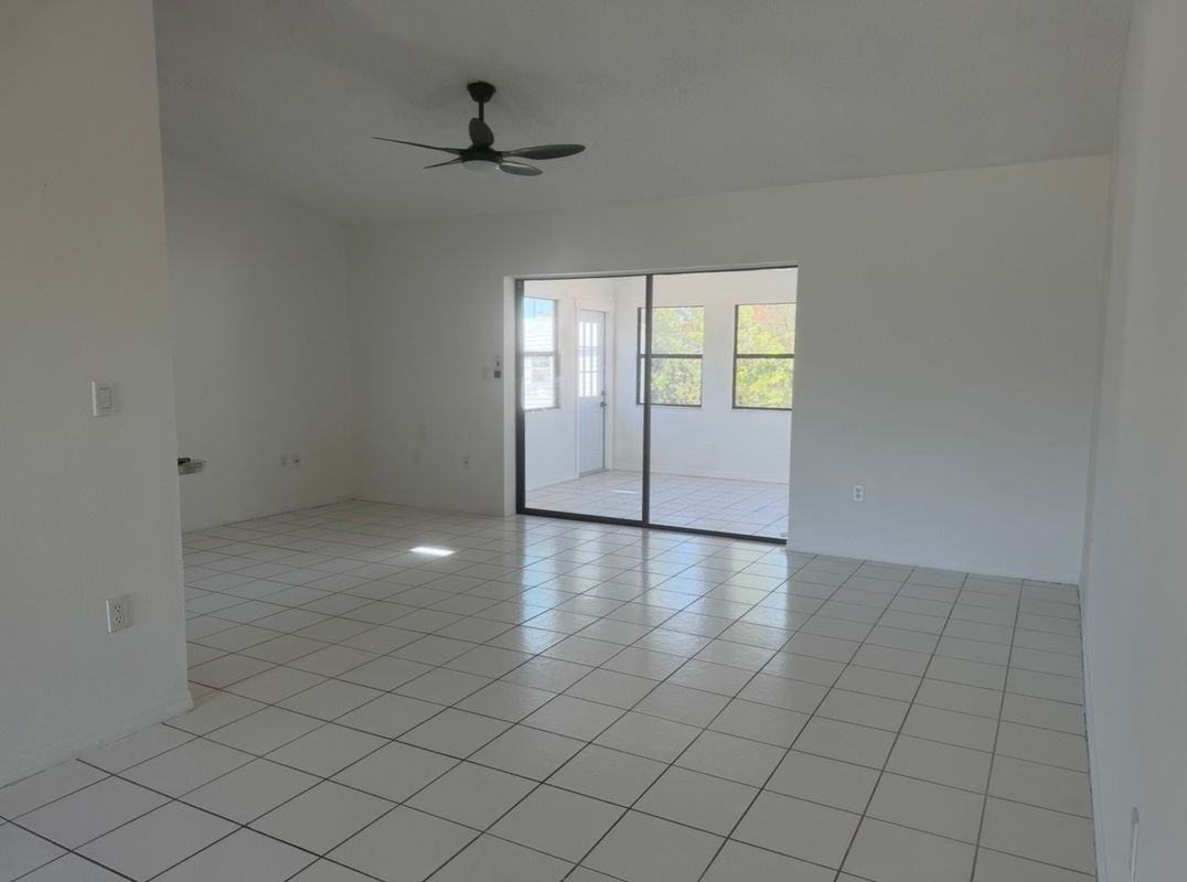 2391 Briarwood St - Photo 4 of 13