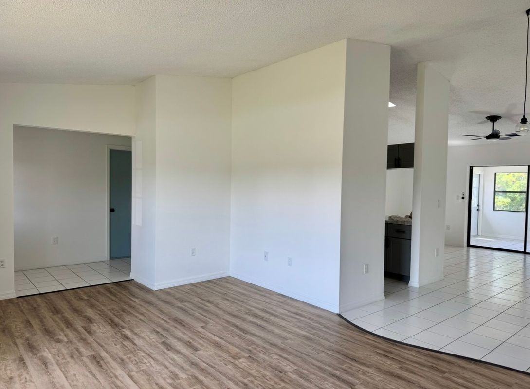 2391 Briarwood St - Photo 2 of 13