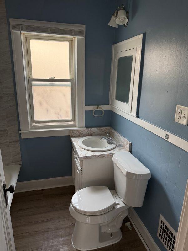 12637 Chelsea St - Photo 2 of 7