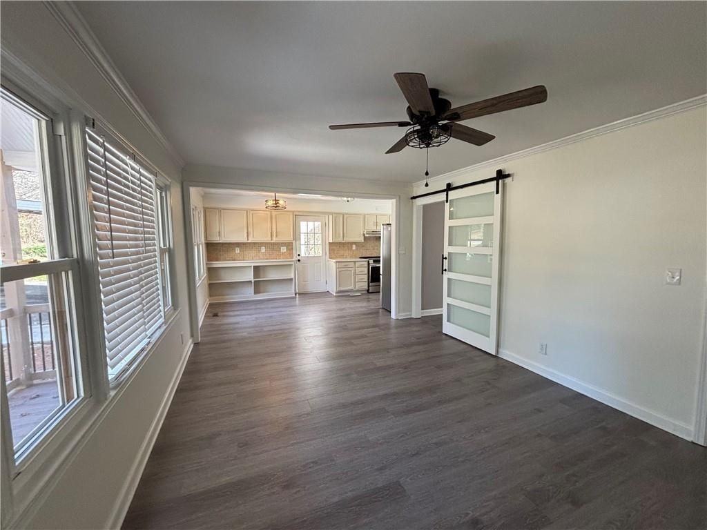 3854 Davis St - Photo 3 of 24