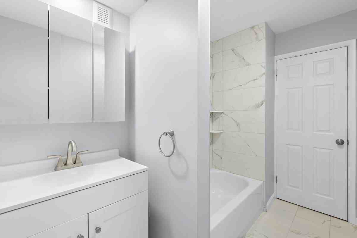 736 2nd St - Photo 3 of 20