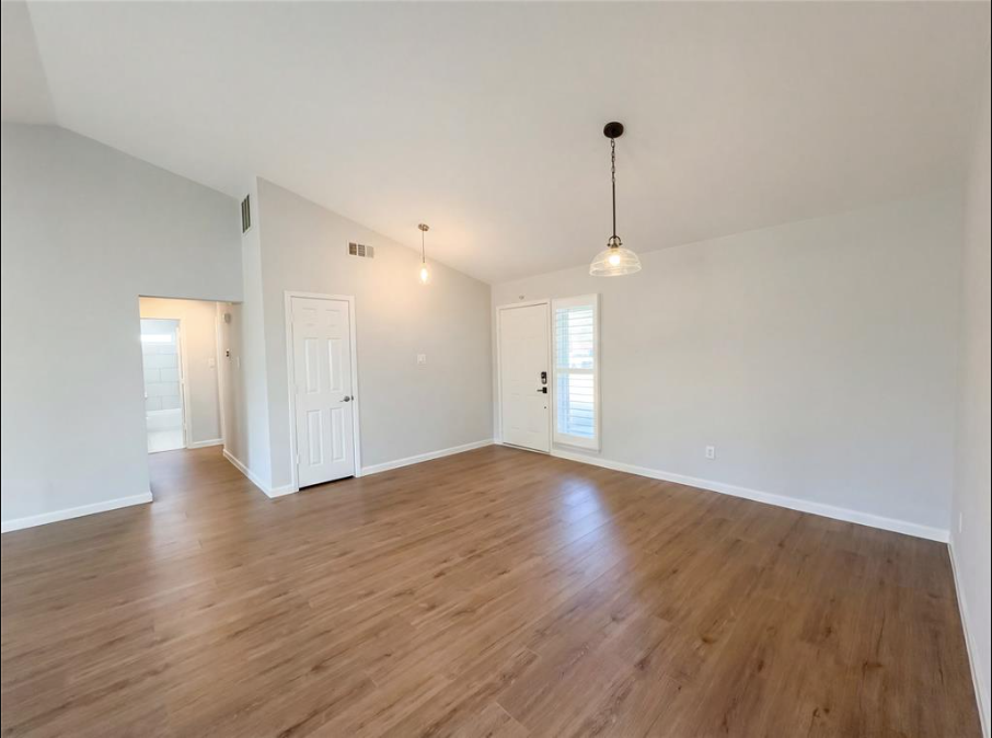 5333 Buckner Dr - Photo 3 of 23