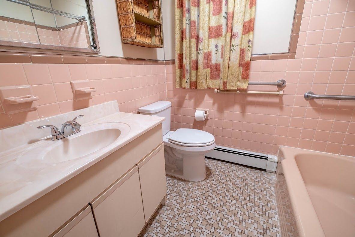 117 Hendel Ave ##2 - Photo 5 of 5