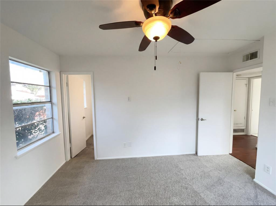 8541 Strathmore Dr - Photo 4 of 16