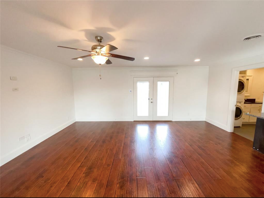 8541 Strathmore Dr - Photo 5 of 16