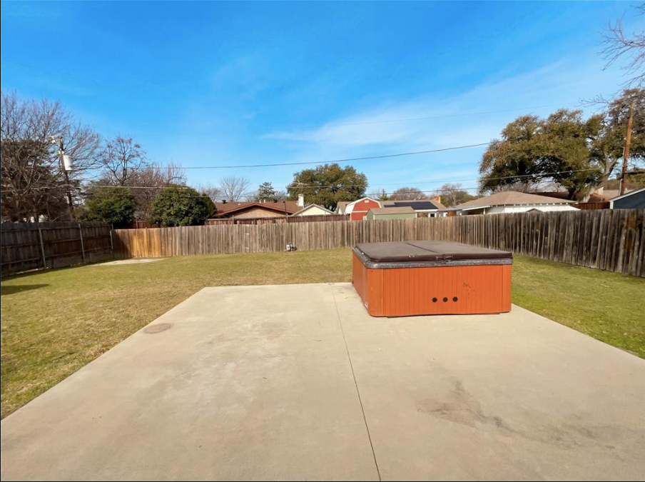 8541 Strathmore Dr - Photo 6 of 16