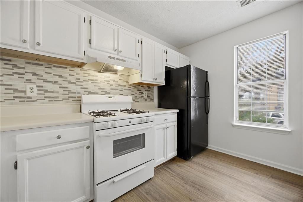 4066 Heritage Valley Ct - Photo 6 of 20